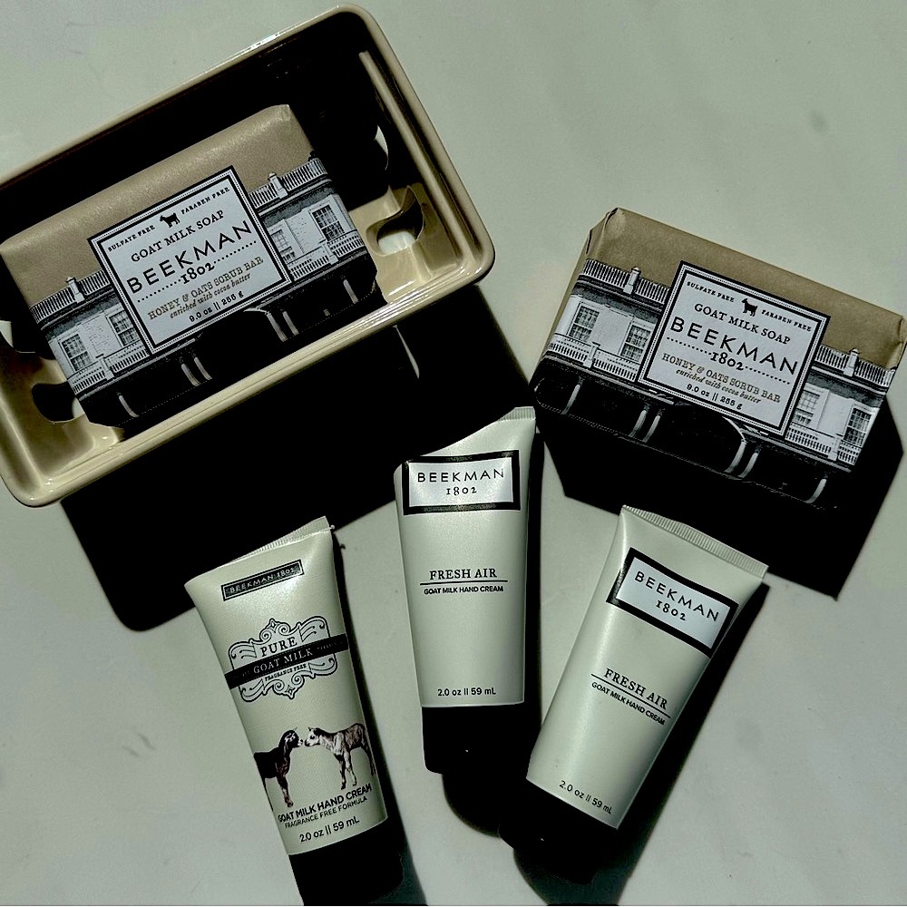 Beekman 1802 🧖🏻‍♀️ Cleanser White and Black Bath & Body